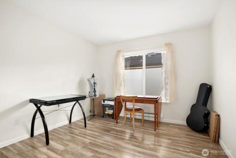 2117 N 107th Street Seattle WA 98133