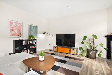 2117 N 107th Street Seattle WA 98133