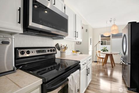 2117 N 107th Street Seattle WA 98133