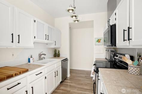 2117 N 107th Street Seattle WA 98133