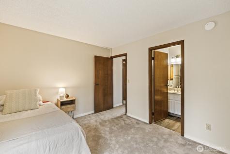 16014 Village Green Drive SE Mill Creek WA 98012