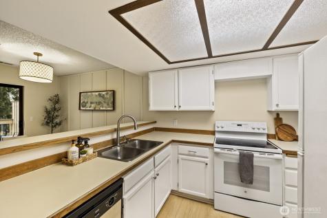 16014 Village Green Drive SE Mill Creek WA 98012