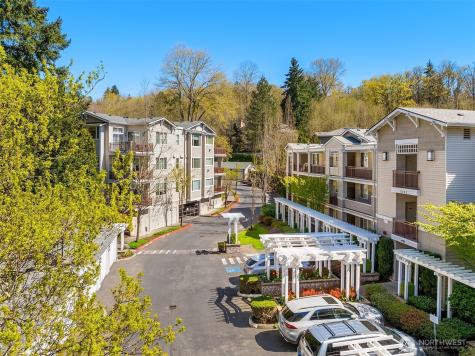 1805 134th Avenue SE Bellevue WA 98005