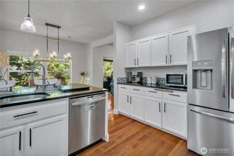 4933 Diana Court SE Auburn WA 98092