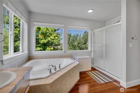 4933 Diana Court SE Auburn WA 98092
