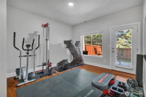 4933 Diana Court SE Auburn WA 98092