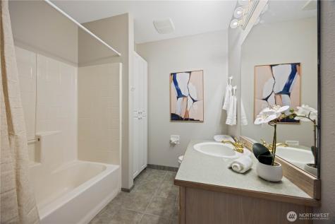 2307 W Woodin Avenue Chelan WA 98816