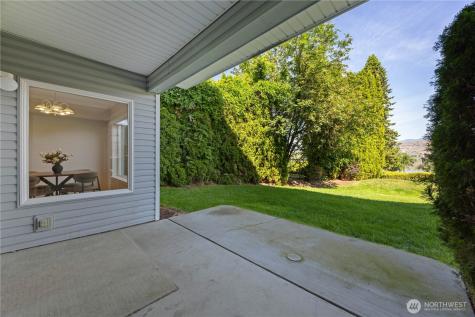 2307 W Woodin Avenue Chelan WA 98816
