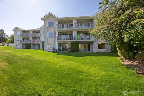 2307 W Woodin Avenue Chelan WA 98816