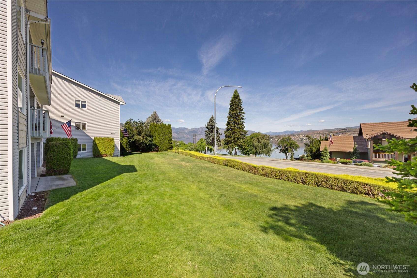 2307 W Woodin Avenue Chelan WA 98816