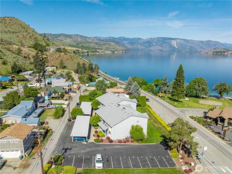 2307 W Woodin Avenue Chelan WA 98816