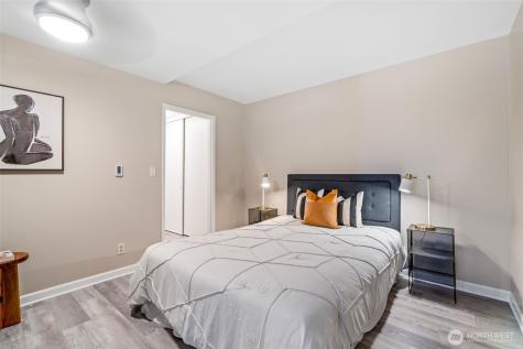 75 E Lynn Street Seattle WA 98102
