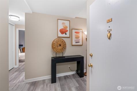 75 E Lynn Street Seattle WA 98102