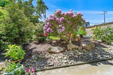 75 E Lynn Street Seattle WA 98102