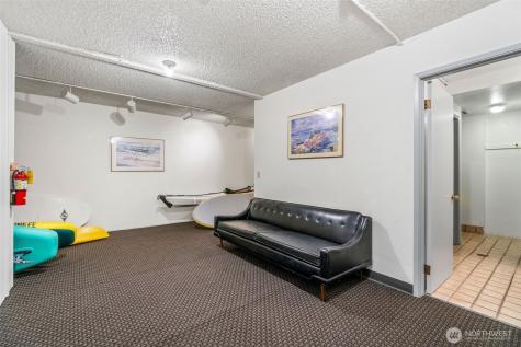 75 E Lynn Street Seattle WA 98102