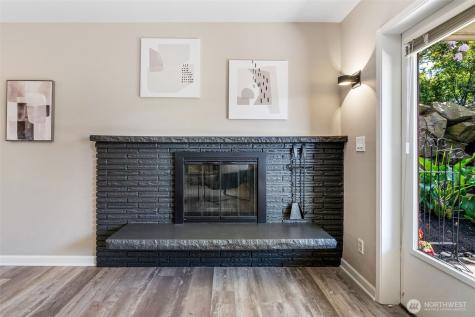 75 E Lynn Street Seattle WA 98102