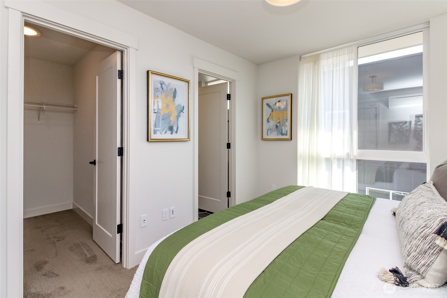 8811 Interlake Avenue N Seattle WA 98103