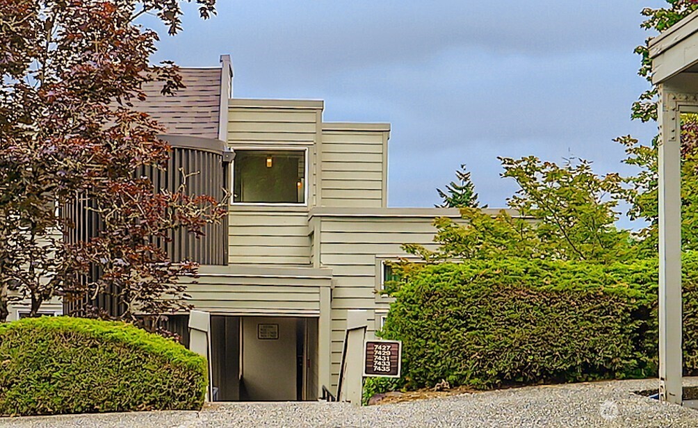 7435 Old Redmond Road Redmond WA 98052