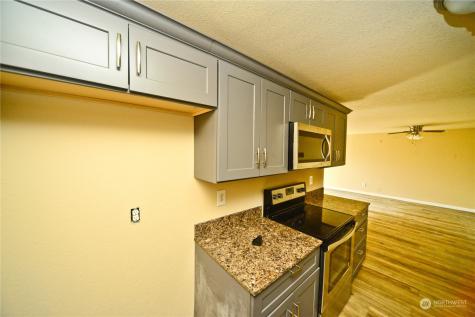 9815 Holly Drive Everett WA 98204