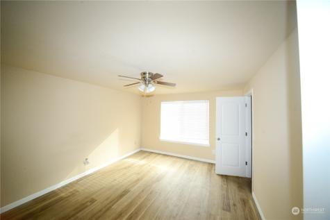 9815 Holly Drive Everett WA 98204