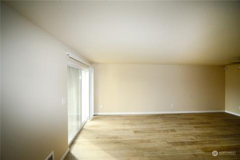 9815 Holly Drive Everett WA 98204