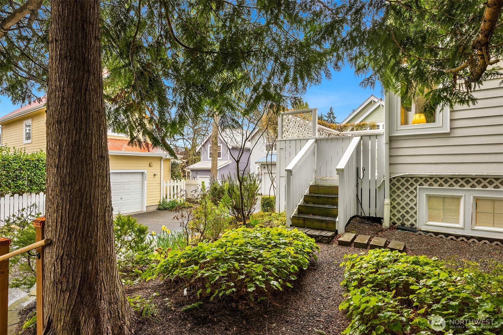 672 Madison Avenue N Bainbridge Island WA 98110