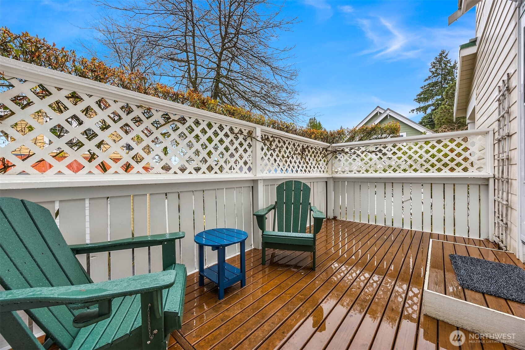 672 Madison Avenue N Bainbridge Island WA 98110