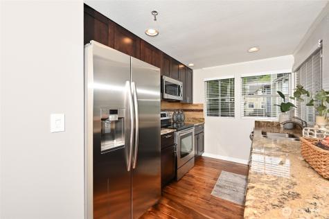 2130 Newport Way NW Issaquah WA 98027
