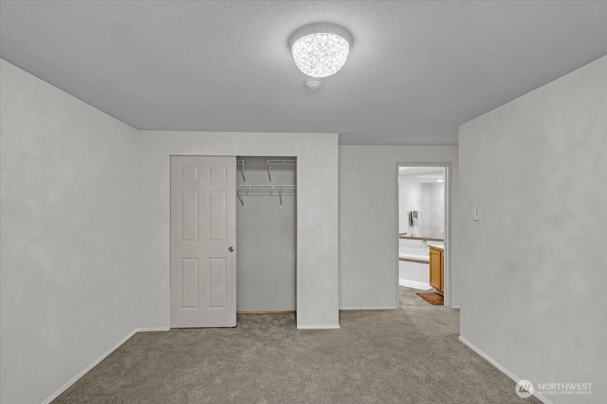 8653 Avondale Rd NE Redmond WA 98052