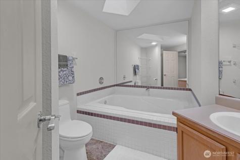 8653 Avondale Rd NE Redmond WA 98052