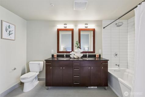 76 Cedar Street Seattle WA 98121