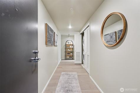 76 Cedar Street Seattle WA 98121