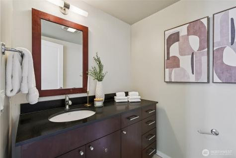 76 Cedar Street Seattle WA 98121