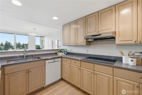 177 107th Avenue NE Bellevue WA 98004