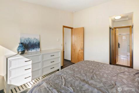 1707 NW 59th Street Seattle WA 98107