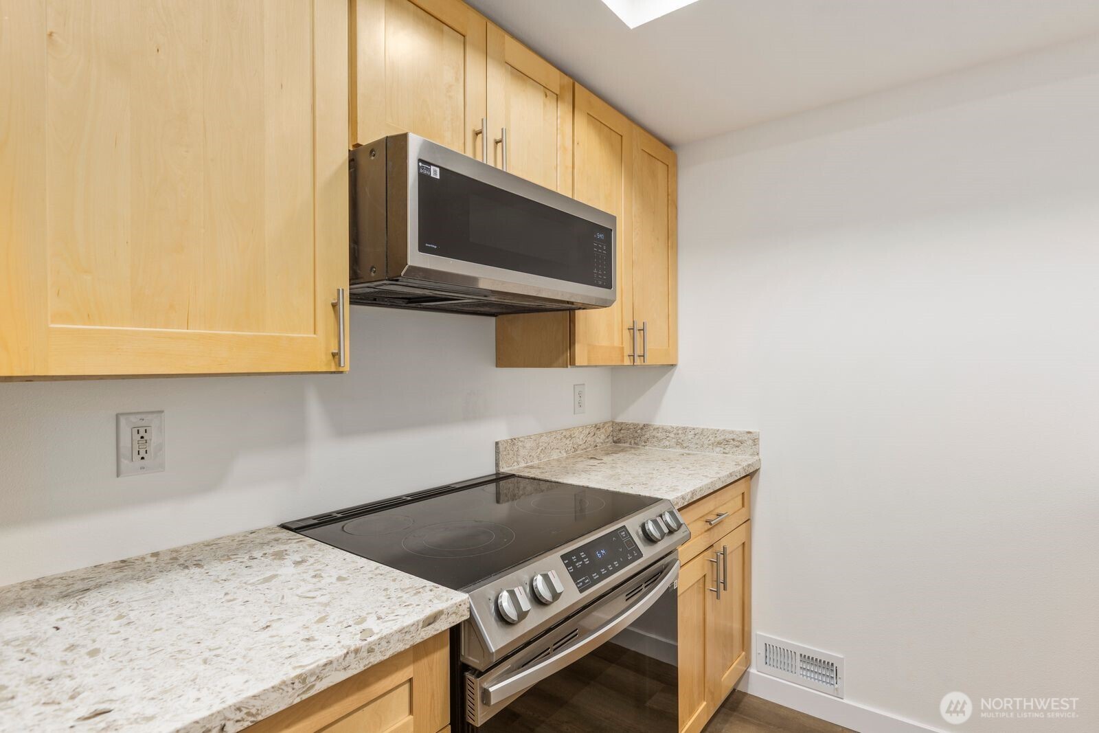 15511 35th Avenue W Lynnwood WA 98087