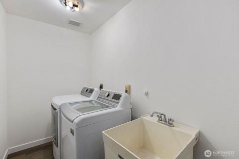 15511 35th Avenue W Lynnwood WA 98087