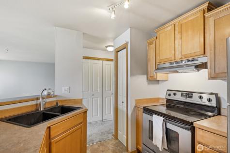 11527 Highway 99 Everett WA 98204