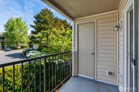 11527 Highway 99 Everett WA 98204