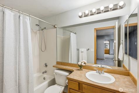 11527 Highway 99 Everett WA 98204
