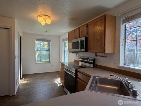 23960 58th Court Kent WA 99032