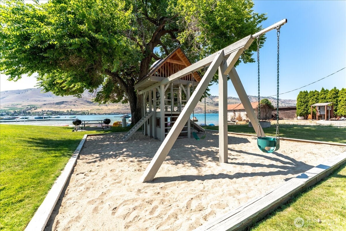 104 Spader Bay Road Chelan WA 98816