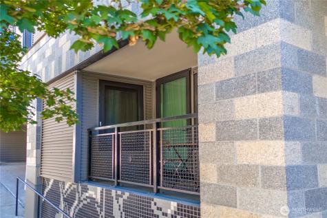 81 Clay Street Seattle WA 98121
