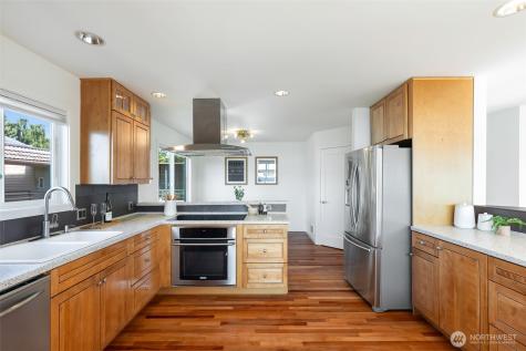 832 Lake Street S Kirkland WA 98033