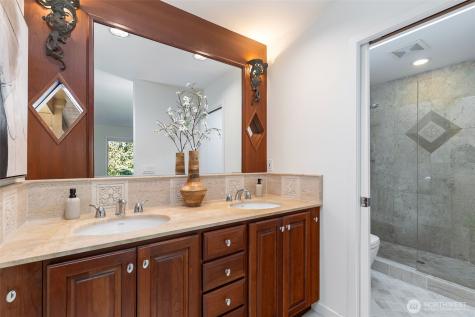 832 Lake Street S Kirkland WA 98033