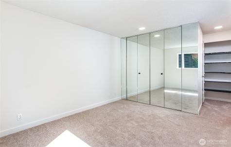 3424 25th Avenue W Seattle WA 98199