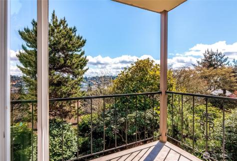 3424 25th Avenue W Seattle WA 98199