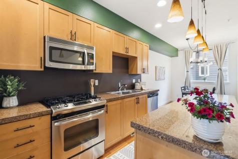 2225 NW Moraine Place Issaquah WA 98027
