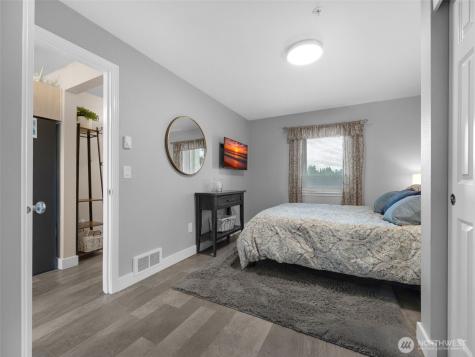 501 Shoreview Drive S Long Beach WA 98631