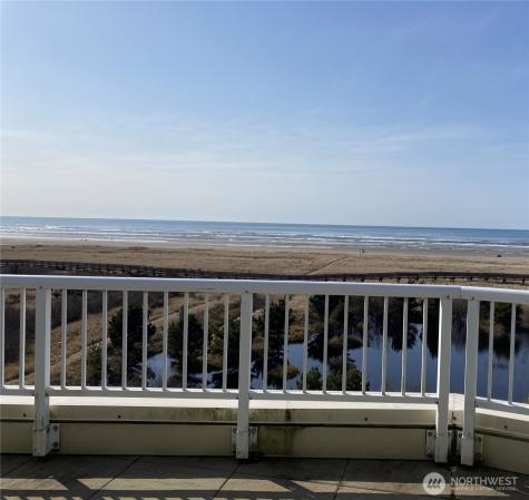 501 Shoreview Drive S Long Beach WA 98631